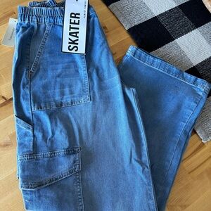 Almost Gamous Skater Jeans NWT size Medium